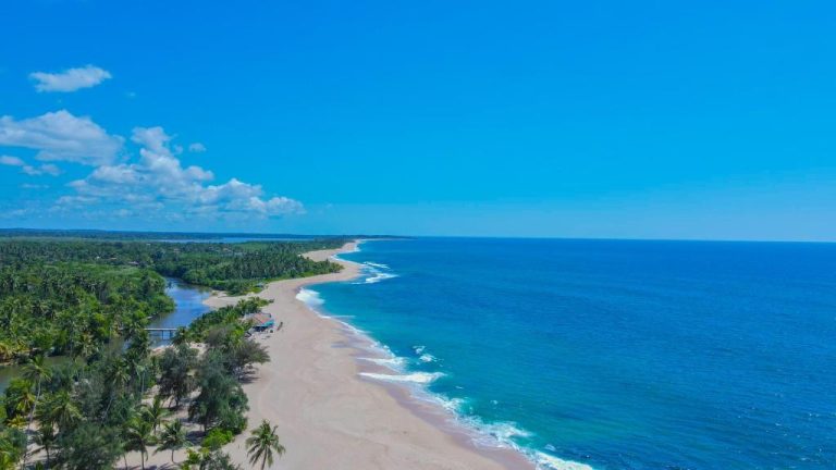 Marakolliya Beach in Tangalle: Embrace the Serenity of Nature’s Haven